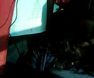 Harika bir ana ogul porno adamla seks yapmak için bir komşu teklif etti