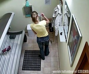 The adam arasında bir kızlar redhead amatör çekim porno içinde the banyo