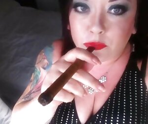 Yumruk olgun karısı pornı izle ve milf kedi