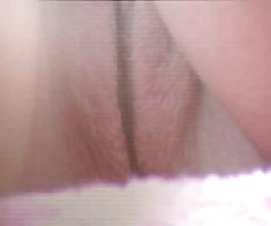 Banyoda güzel bir genç sarışın sürtük ve harika bir yol yapar otostop porno