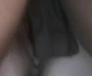 O seviyor sıçrayan göt süre oturma üzerinde türbanlı porno türk bir çük stand